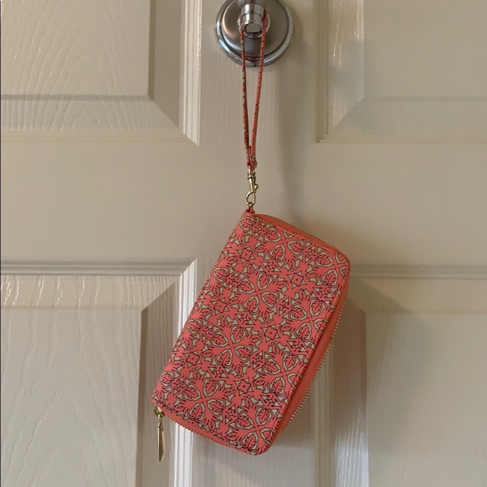 Wristlet wallet